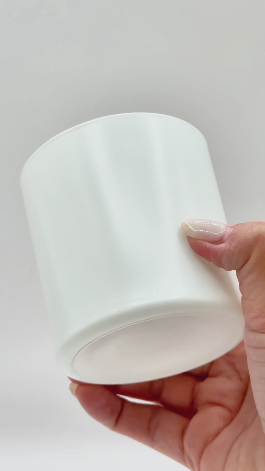 Monticiano matte white candle jar