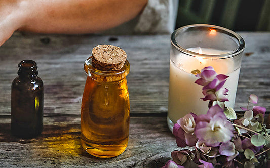 WHEN SHOULD YOU ADD FRAGRANCE OIL TO YOUR CANDLE?